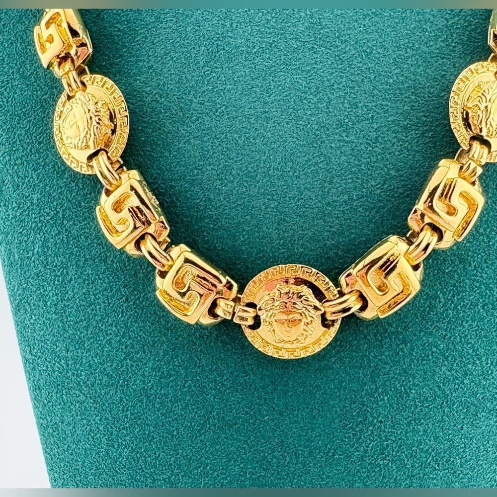 Rare & Vintage Versace Gold Finished Chain Necklace w/COA, Pristine - Picture 6 of 12